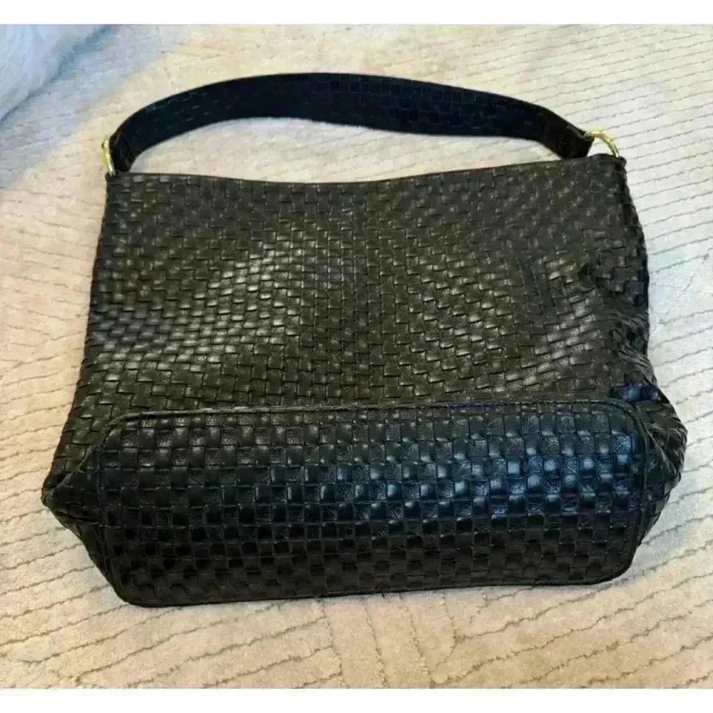 Black faux leather shoulder purse